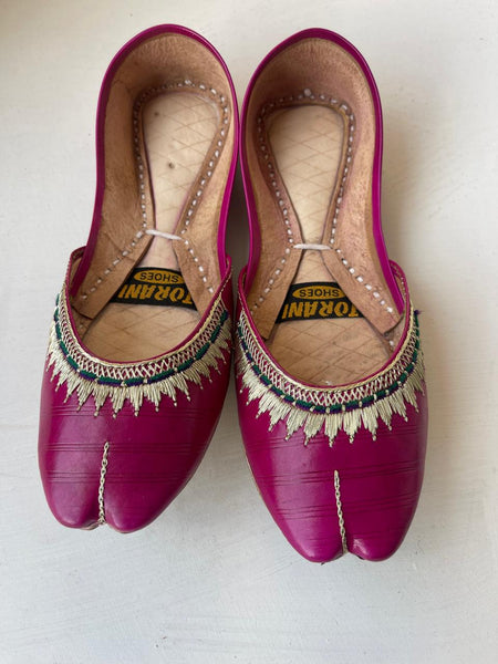 Pink Tilla Work Khussa – toranipk