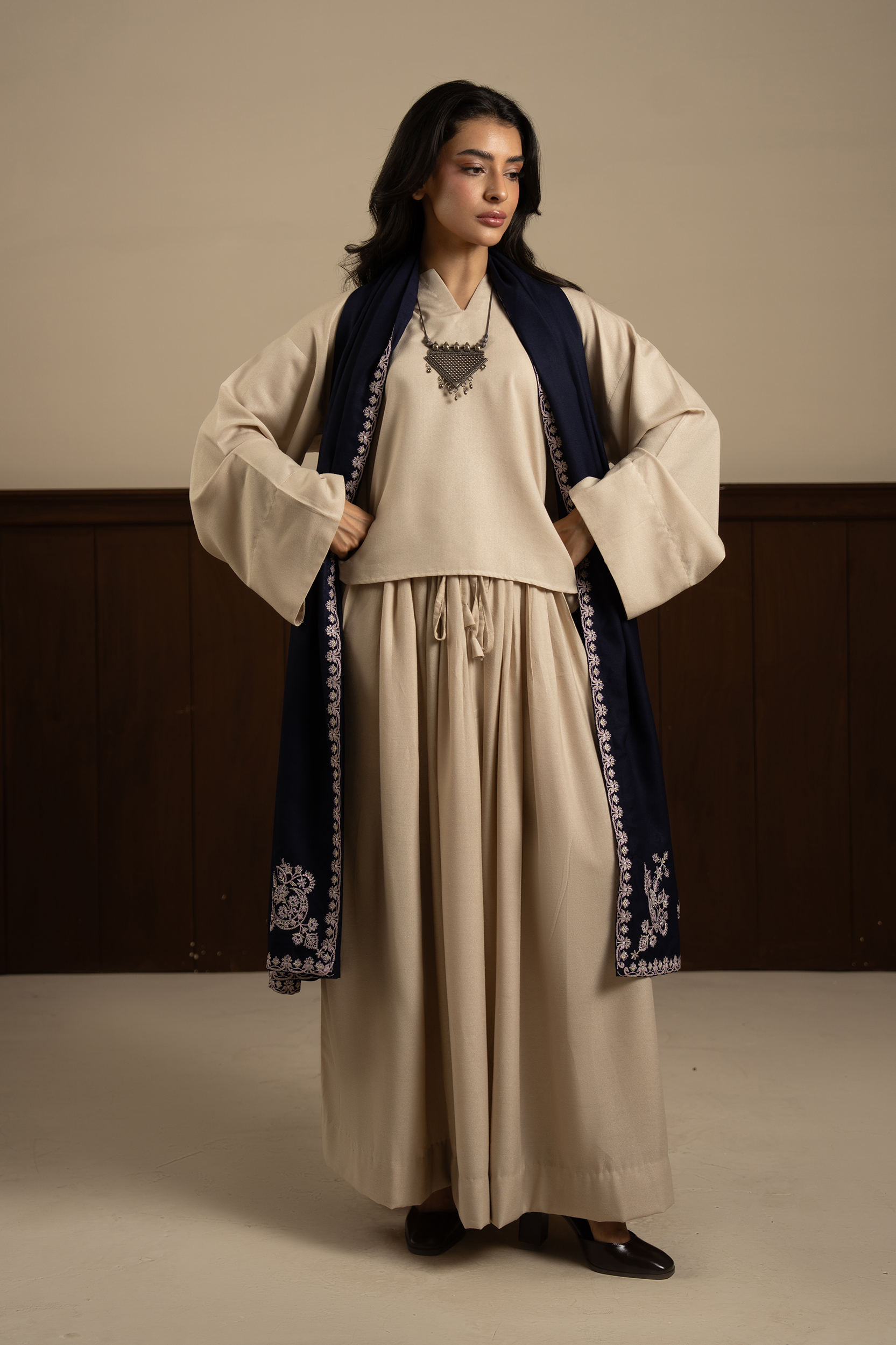 NAVY BLUE SHAWL