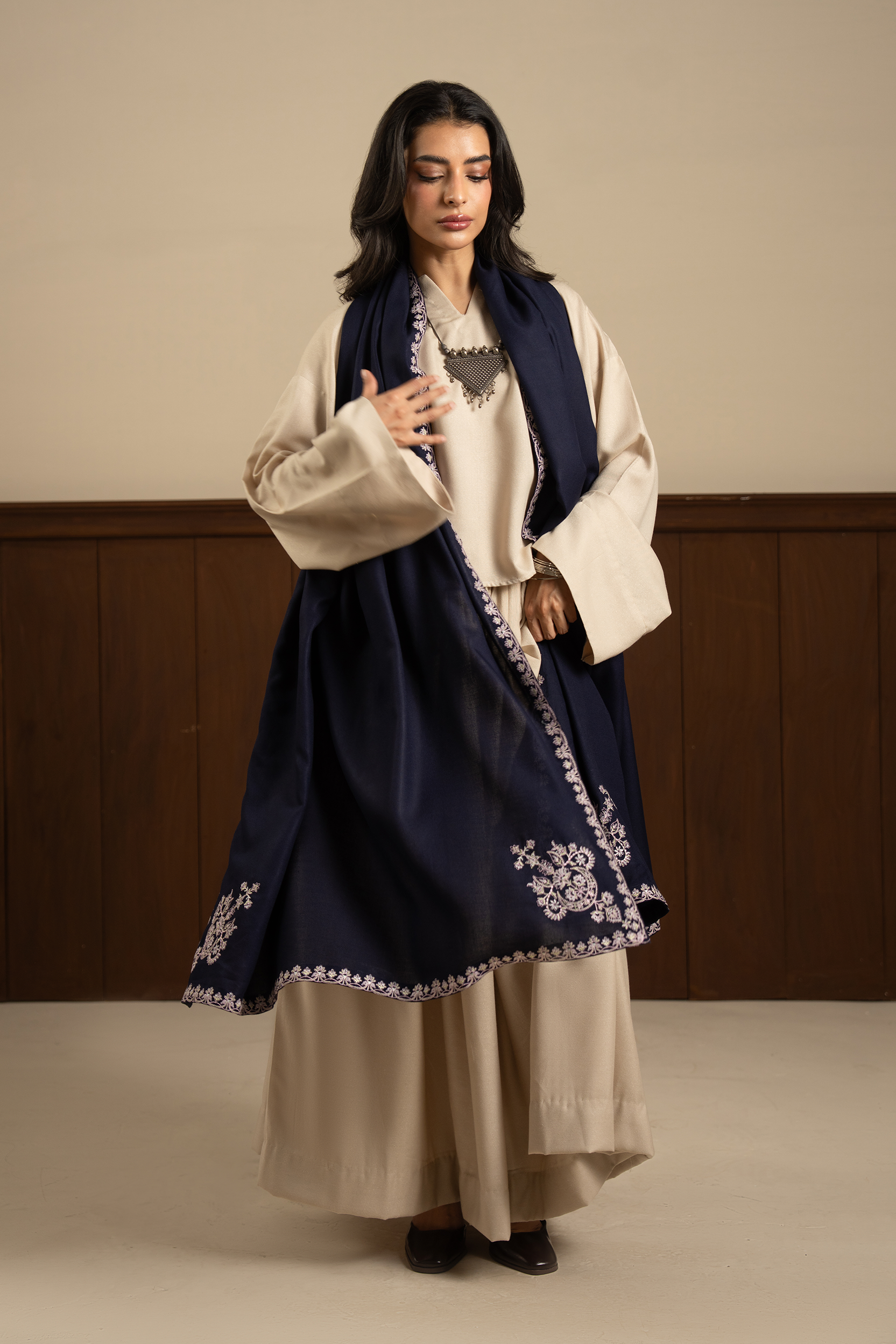 NAVY BLUE SHAWL